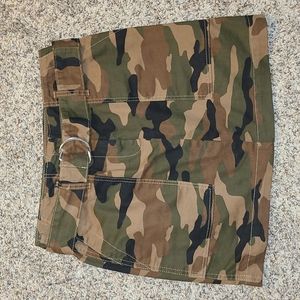 H&M Belted Camo Skirt size 6